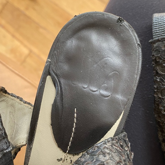 IXOS Textured Black Leather Heels - Picture 7 of 7